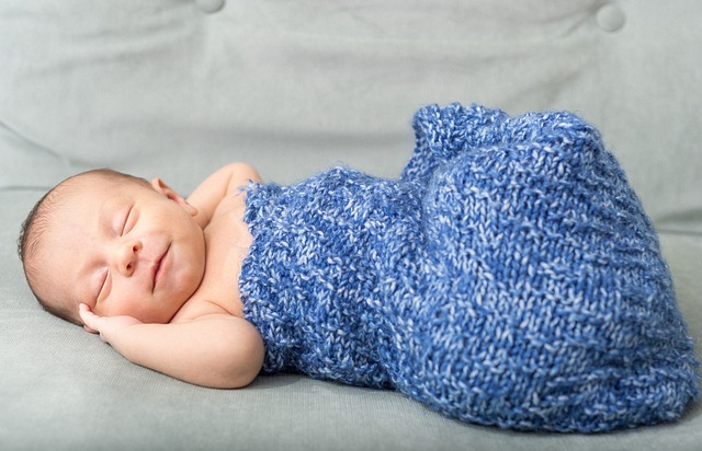 Plenky pro miminko do porodnice – Jak vybrat správné plenky pro novorozence