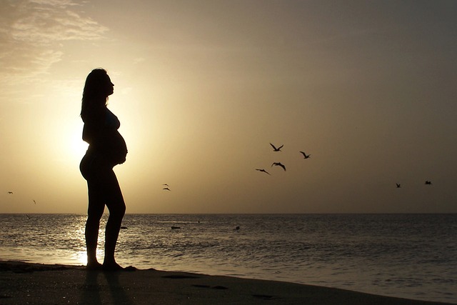 7. Těhotenství a porod: Co byste měla vědět o prenatální péči a porodních plánech
