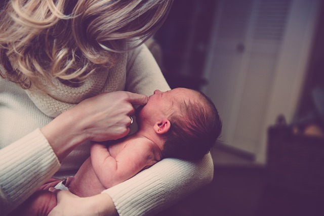 3. Důležité funkce monitorů pro kojence: Sledování dýchání, teploty a pohybu